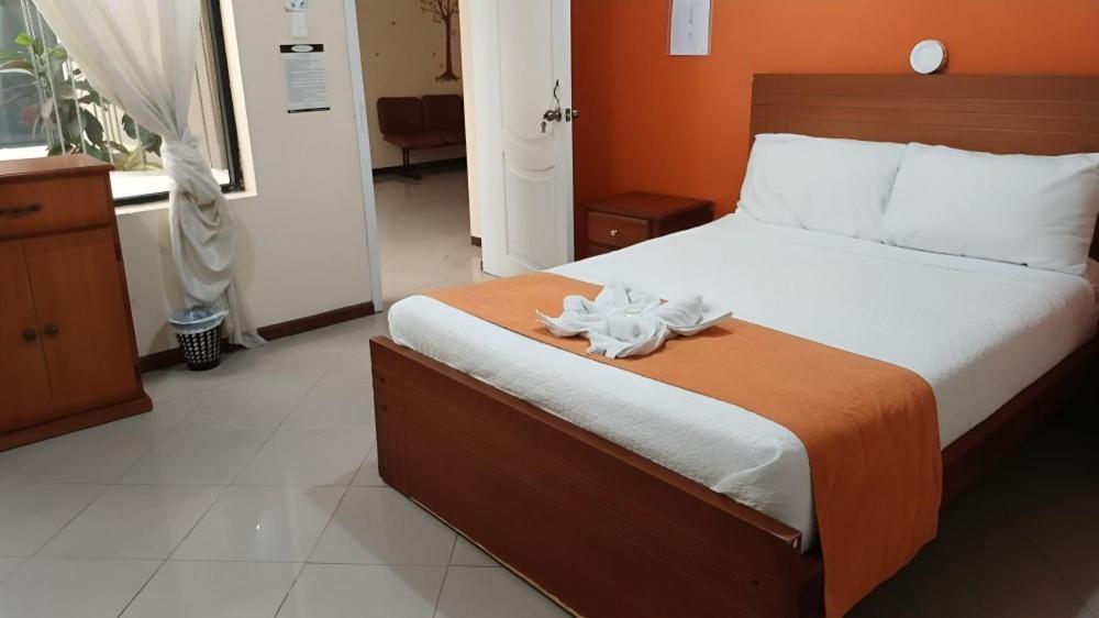 Hotel Miraflores อิบาร์รา ภายนอก รูปภาพ